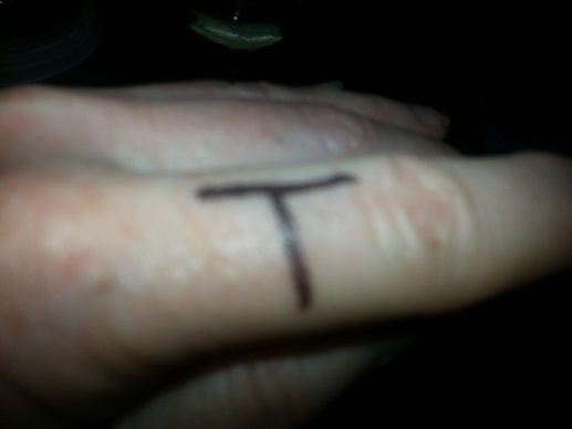 T on L Index Finger